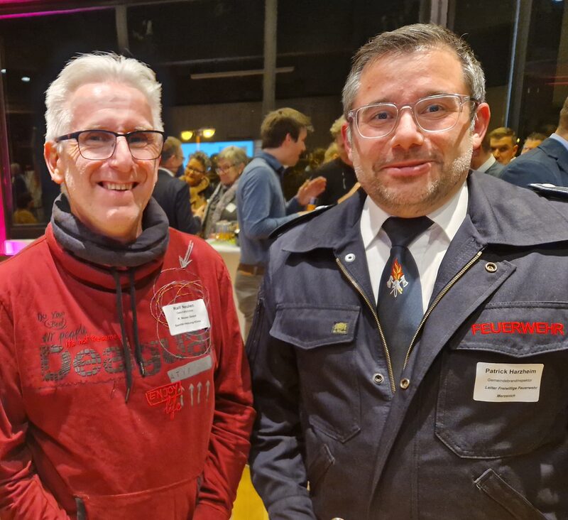 Wehrleiter Patrick Harzheim und Ralf Neulen von der R. Neulen GmbH.